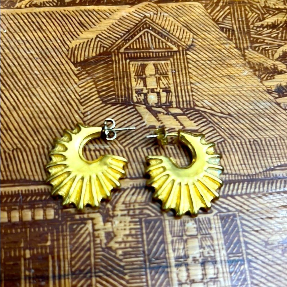 Elegant Gold Earrings